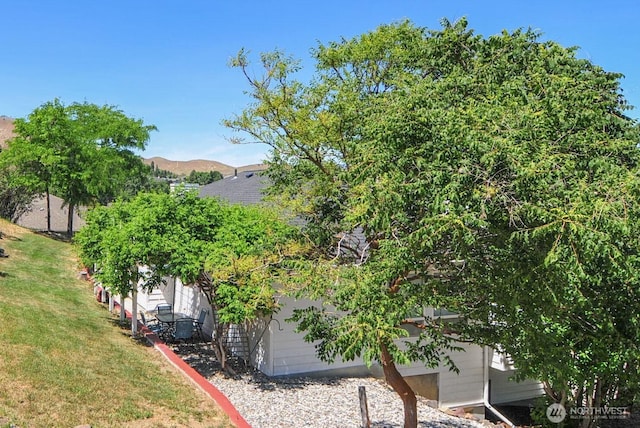 301 Canyon Pl, Wenatchee, WA 98801 - view of side of property featuring a lawn