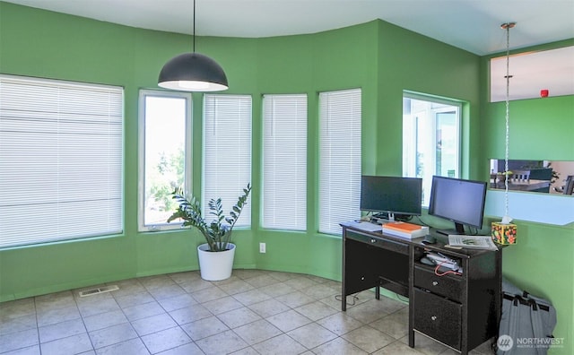 301 Canyon Pl, Wenatchee, WA 98801 - office space featuring tile patterned floors