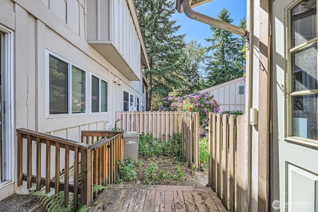 12304 NE 147th Ct, Kirkland, WA 98034 - view of wooden terrace