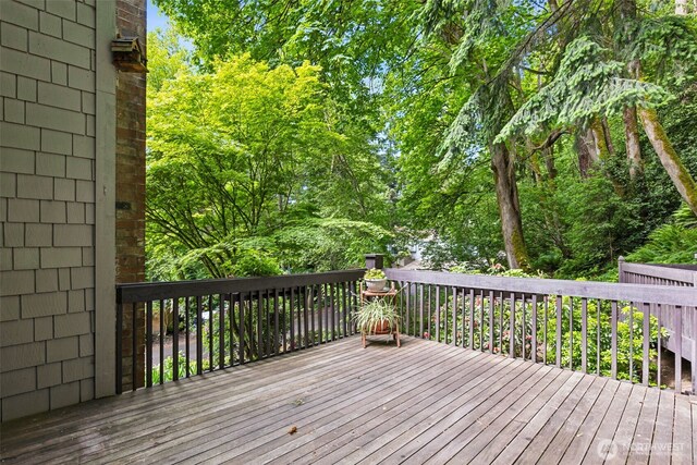5019 E Mercer Way, Mercer Island, WA 98040 - view of wooden deck