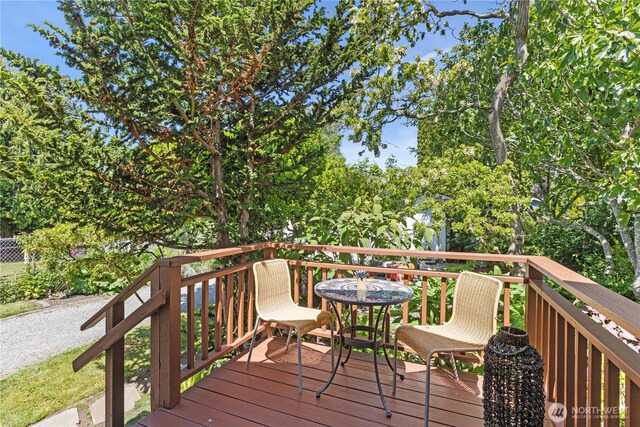1220 SW Orchard St, Seattle, WA 98106 - view of wooden deck