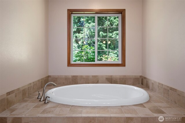 3210 275th St NE, Arlington, WA 98223 - bathroom with a bath