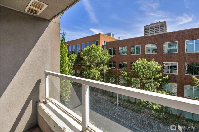 4343 Roosevelt Way NE Unit 401, Seattle, WA 98105 - view of balcony