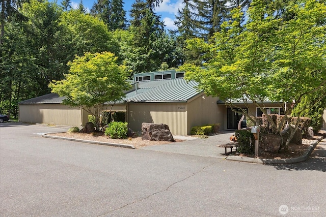 15512 Country Club Dr Unit B25, Mill Creek, WA 98012 - mid-century home with metal roof and a standing seam roof