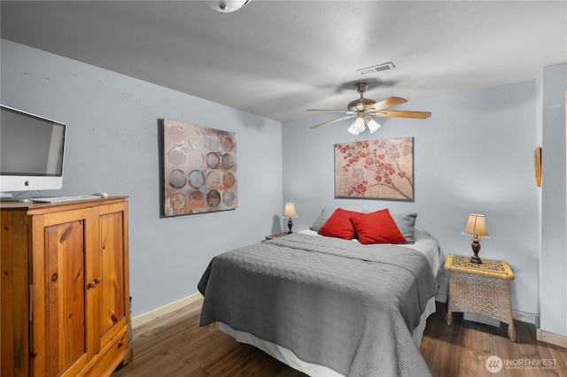 418 Summer Pl SW, Mattawa, WA 99349 - bedroom with wood finished floors and baseboards