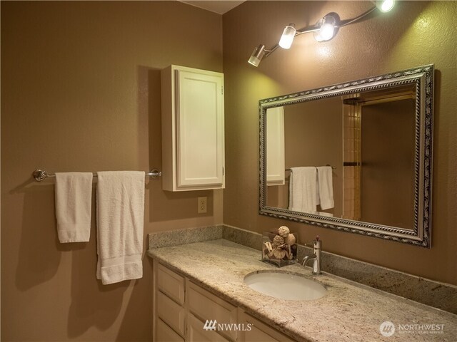 12840 SE 40th Ct Unit B12, Bellevue, WA 98006 - bathroom with vanity
