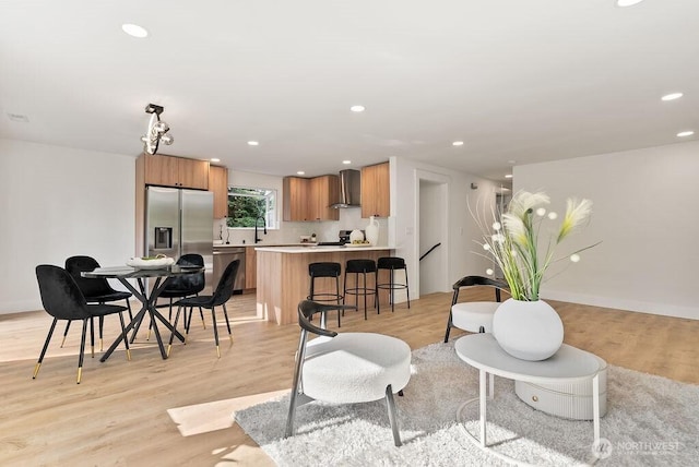 30200 26th Pl S, Federal Way, WA 98003 - living room featuring light wood-style floors, recessed lighting, and baseboards