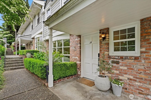 1420 Bellevue Way SE Unit 14, Bellevue, WA 98004 - entrance to property with brick siding