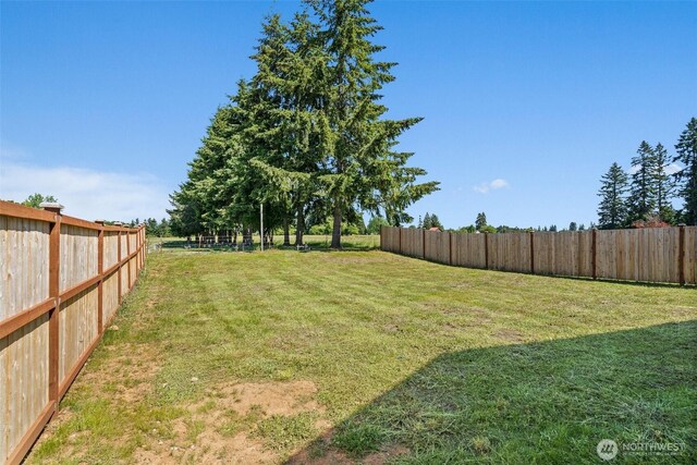 2114 Hawks View Ln, Winlock, WA 98596 - view of yard