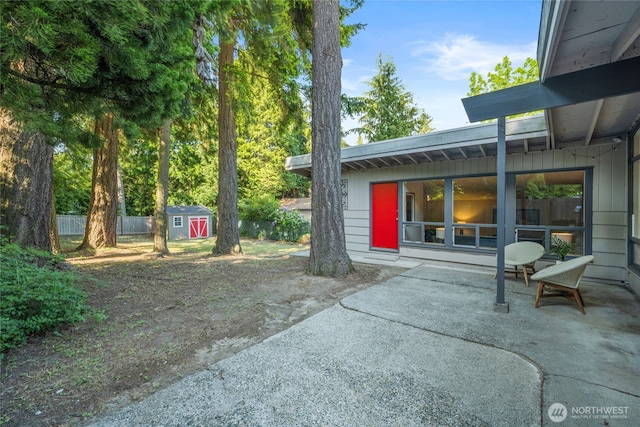 2342 N 120th St, Seattle, WA 98133 - view of patio / terrace
