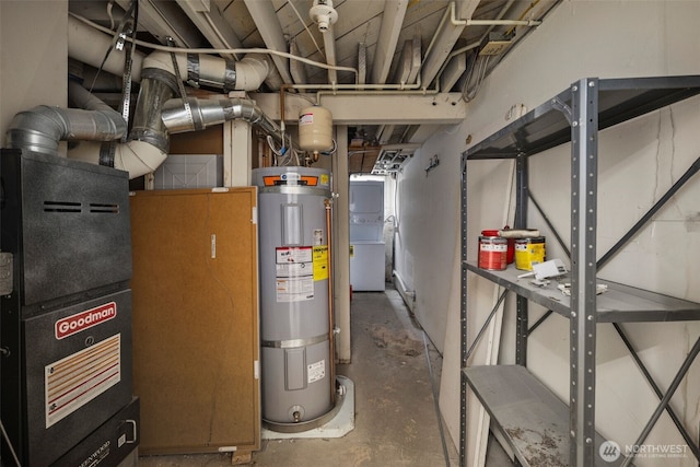 1704 27th Ave, Seattle, WA 98122 - utility room with electric water heater