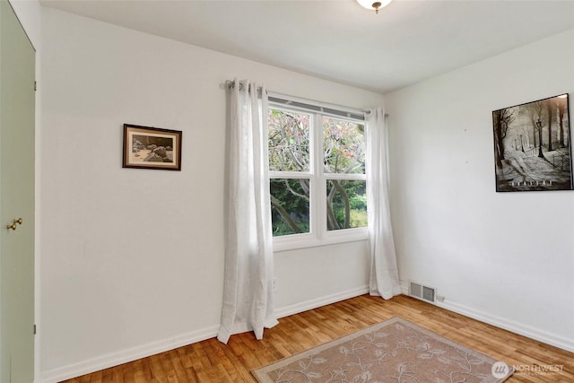 2708 Lynn St, Bellingham, WA 98225 - empty room featuring light wood-type flooring and baseboards