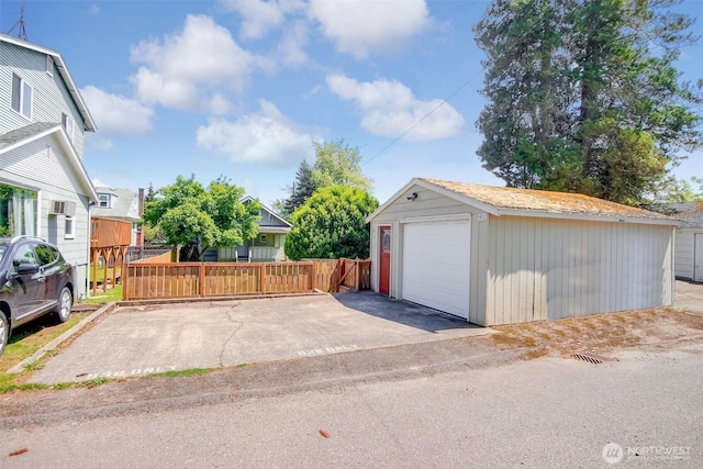 932 N Alder St, Tacoma, WA 98406 - view of detached garage