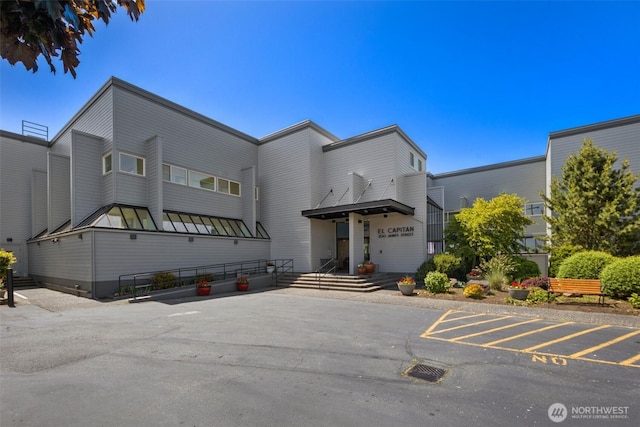 200 James St Unit 206, Edmonds, WA 98020 - view of front of home
