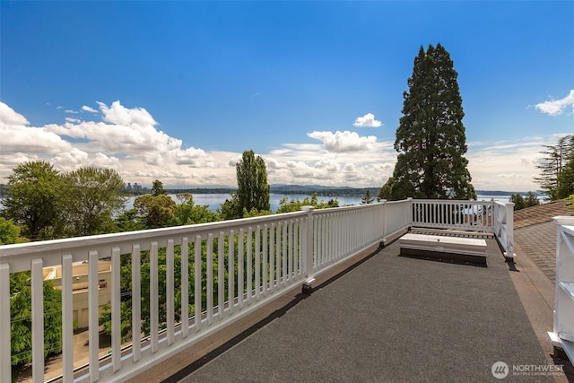 1542 Grand Ave, Seattle, WA 98122 - balcony with a water view