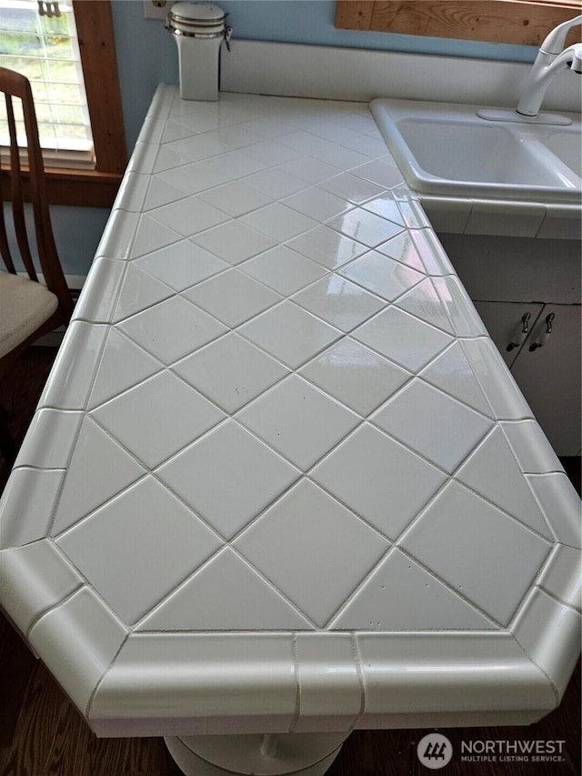 211 NW 25th St, Long Beach, WA 98631 - detailed view of a sink