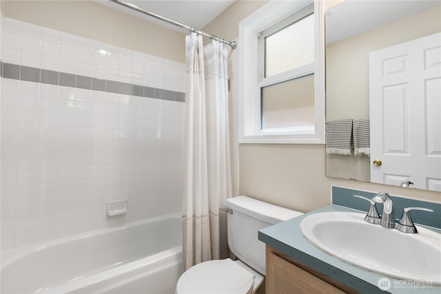 6537 5th Ave NE Unit B, Seattle, WA 98115 - full bath featuring toilet, shower / tub combo with curtain, and vanity