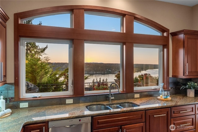 20619 NE 16th St, Sammamish, WA 98074 - photo 32