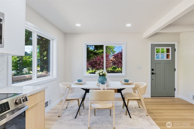 4022 N 19th St, Tacoma, WA 98406 - dining area featuring light wood-type flooring, baseboards, and recessed lighting
