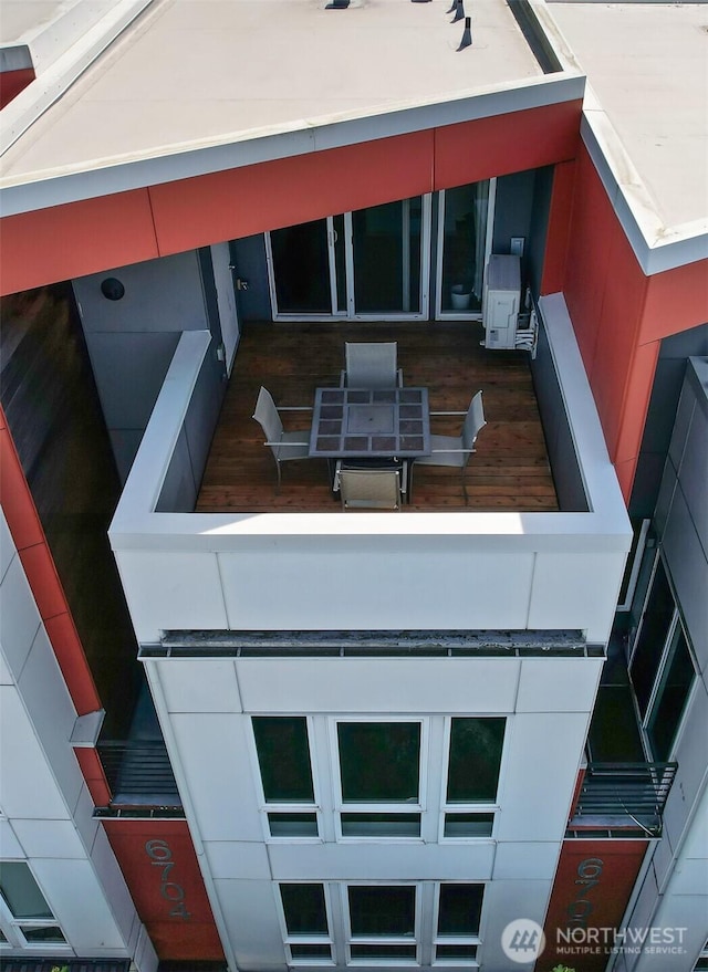 6704 15th Ave NW, Seattle, WA 98107 - detailed view