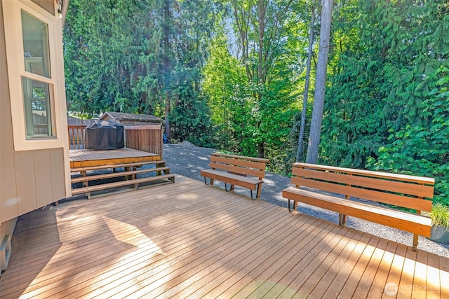 10704 25th Pl NE, Lake Stevens, WA 98258 - deck with a jacuzzi
