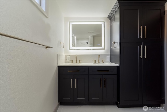 1328 Dakota St, Walla Walla, WA 99362 - full bath with double vanity and baseboards