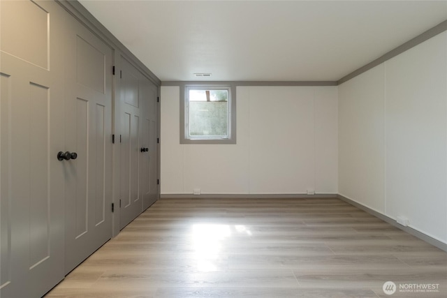 1328 Dakota St, Walla Walla, WA 99362 - unfurnished bedroom with light wood finished floors