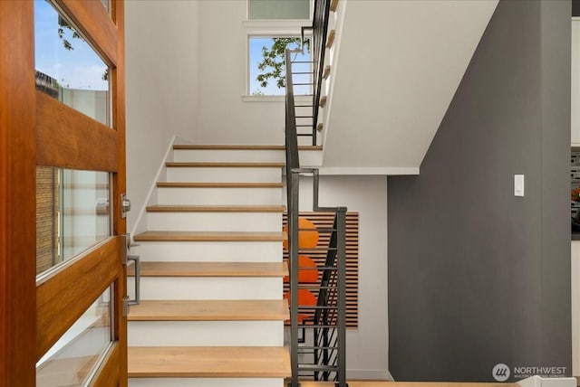 4531 S Kenny St, Seattle, WA 98118 - view of staircase