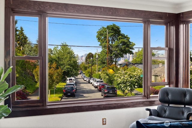 3201 SW Genesee St, Seattle, WA 98126 - detailed view of crown molding