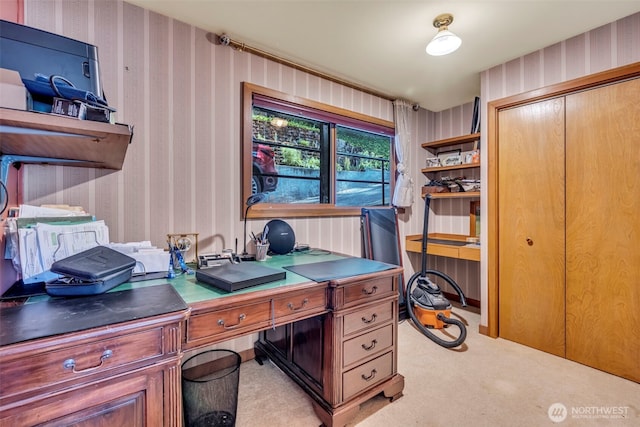 6490 NE Monte Vista Dr, Bainbridge Island, WA 98110 - home office with wallpapered walls and light colored carpet