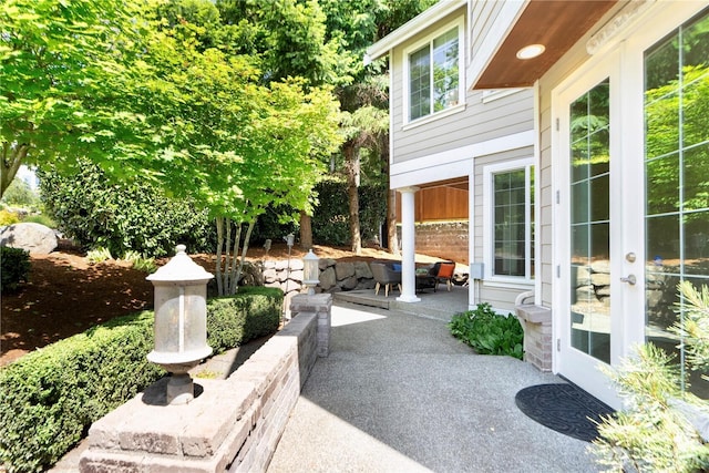 7817 NE 112th St, Kirkland, WA 98034 - view of patio / terrace