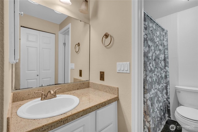 11102 NE 125th Ln Unit K136, Kirkland, WA 98034 - full bathroom featuring toilet and vanity