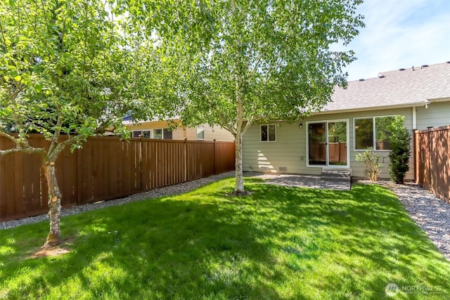 5513 Starlight St E, Fife, WA 98424 - view of yard featuring a patio