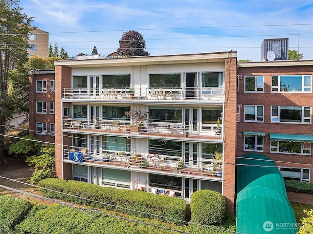 530 W Olympic Pl Unit 406, Seattle, WA 98119 - view of property