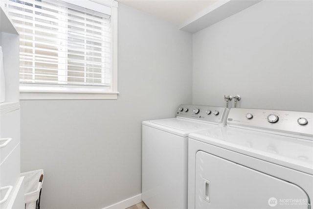 562 W Lake Samish Dr, Bellingham, WA 98229 - laundry area with washing machine and clothes dryer