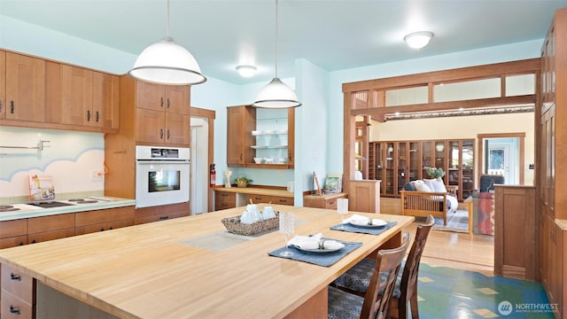 10539 N Madison Ave NE, Bainbridge Island, WA 98110 - view of dining space