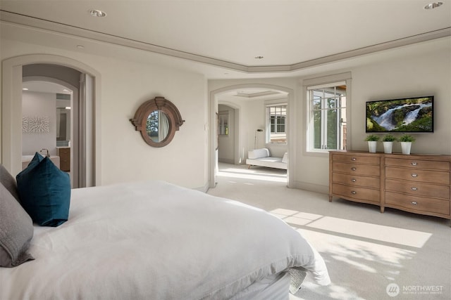 9420 NE 31st St, Clyde Hill, WA 98004 - bedroom with arched walkways and light colored carpet