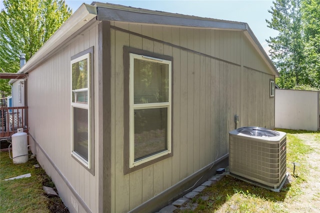 986 Mahogany Ln, Silverdale, WA 98383 - view of home's exterior featuring a central air condition unit