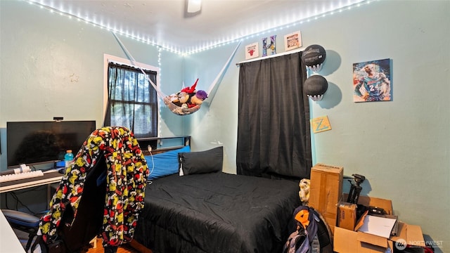 123 NE C St, College Place, WA 99324 - view of bedroom