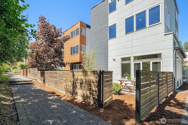 13329 1st Ave NE, Seattle, WA 98125 - view of home's exterior