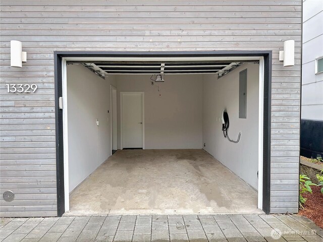 13329 1st Ave NE, Seattle, WA 98125 - view of garage