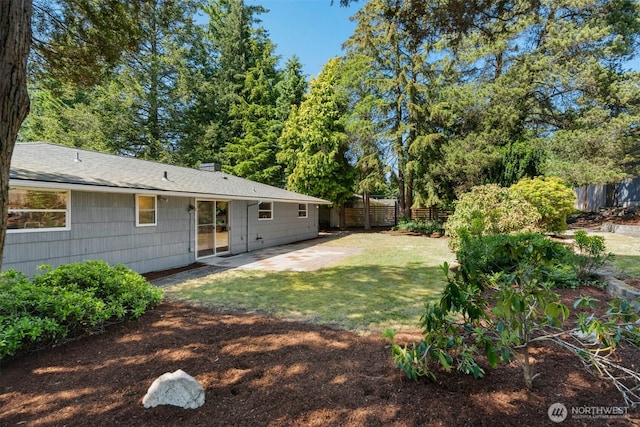 20608 1st Ave S, Des Moines, WA 98198 - view of yard featuring a patio area