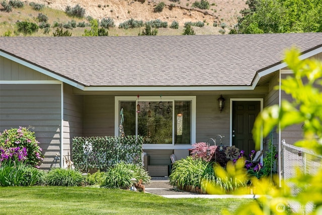 6132 Entiat River Rd, Entiat, WA 98822 - view of front of home featuring a shingled roof