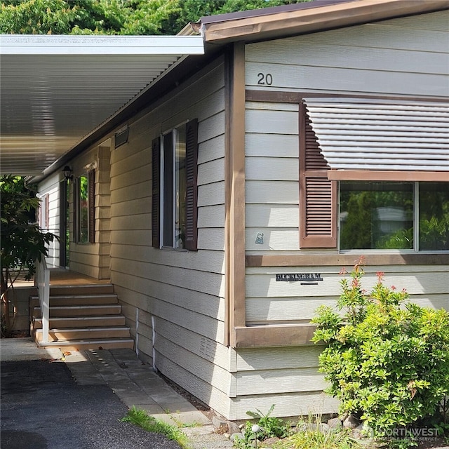 7031 NE 175th St Unit 20, Kenmore, WA 98028 - view of side of property