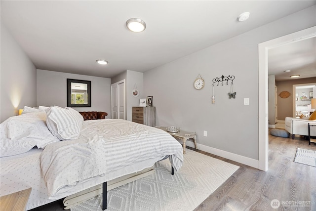 9968 Griffith Pl, Entiat, WA 98822 - bedroom featuring light wood-type flooring, baseboards, and a closet