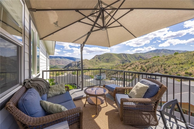 9968 Griffith Pl, Entiat, WA 98822 - balcony featuring a mountain view