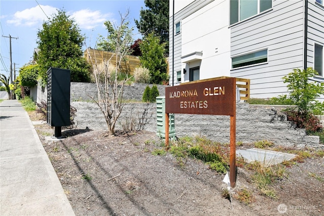 2736 SW Holden St, Seattle, WA 98126 - view of community sign
