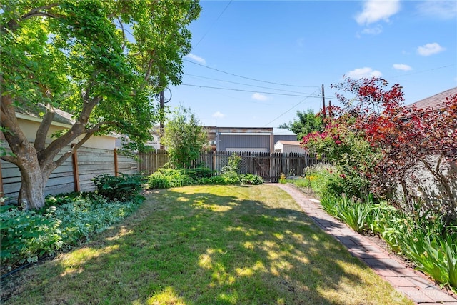 912 Highland Dr, Wenatchee, WA 98801 - view of yard