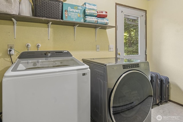 2209 Mciver Ct SW, Tumwater, WA 98512 - washroom featuring independent washer and dryer
