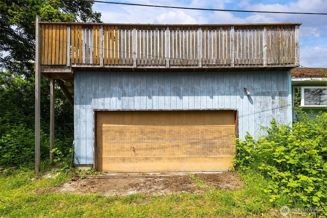 208 Carolina St, Bellingham, WA 98225 - view of garage